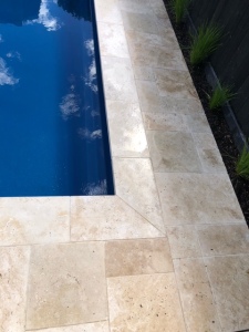 Classic Travertine Tumbled Dropface w french pattern paving
